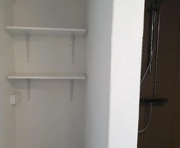 Pa Landet アパート グランストゥ