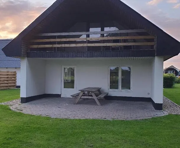 Pa Landet アパート グランストゥ